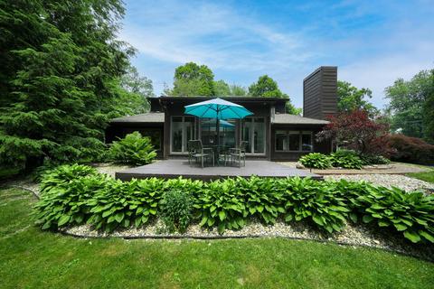 61153 Putnam Rd, Cassopolis, MI 49031