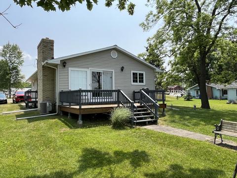 5123 12 12 Mile Rd, Burlington, MI 49029
