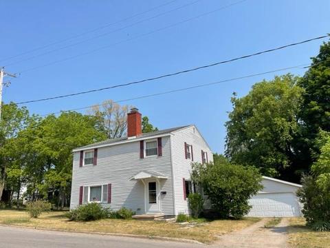 118 W Bittner Ave, Reed City, MI 49677