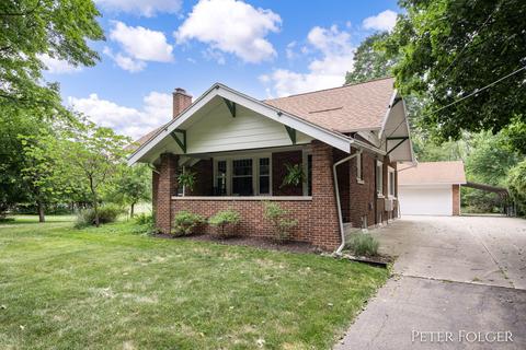 1041 Collindale Ave NW, Grand Rapids, MI 49504