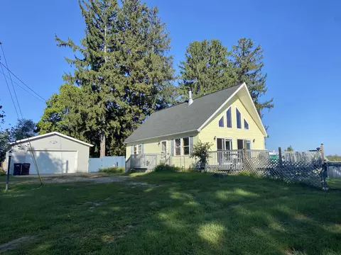 51 133rd Ave, Wayland, MI 49348