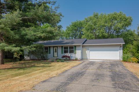 3907 Saratoga Ave, Kalamazoo, MI 49048
