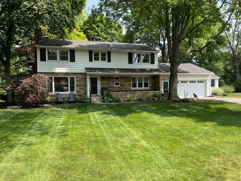 3131 Brentwood Dr SE, Grand Rapids, MI 49506