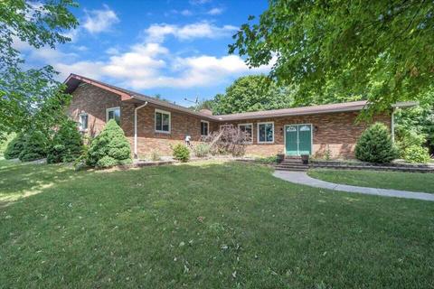 722 Clarendon Rd, Quincy, MI 49082