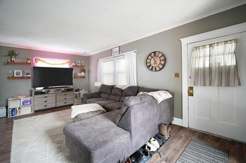 106 S Wisner St, Jackson, MI 49203 photo 4