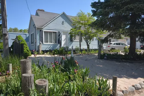 1167 52nd St SE, Kentwood, MI 49508