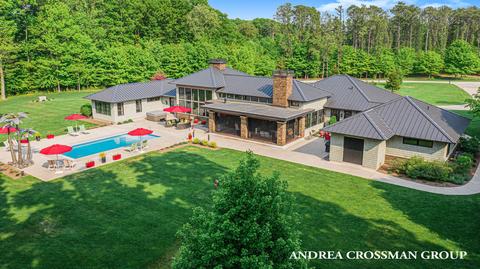 15321 Baldwin St, West Olive, MI 49460