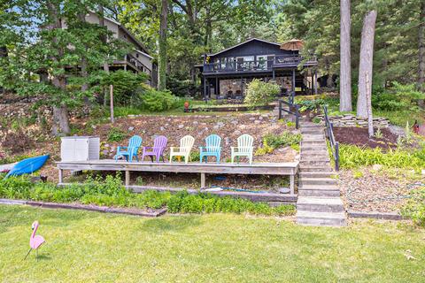 644 E Sylvan Dr, Battle Creek, MI 49017