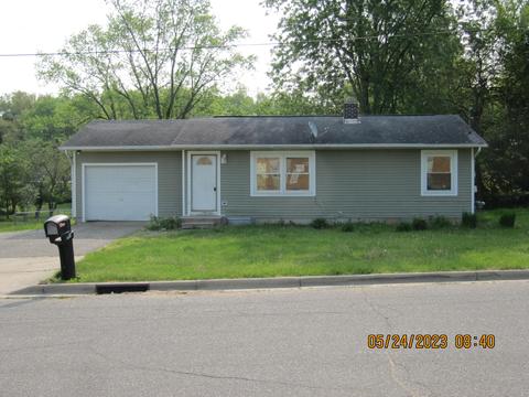 1305 S Dibble St, Hastings, MI 49058