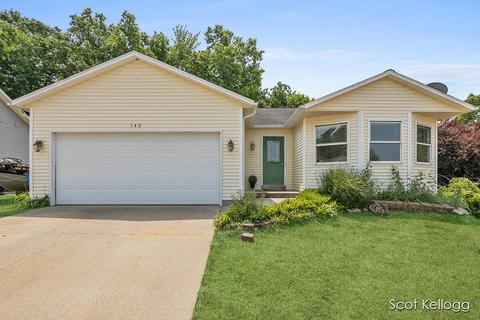 143 Hunters Trail Ct, Middleville, MI 49333
