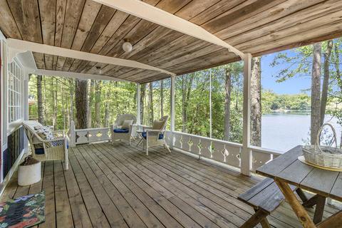 7023 N Maple Ridge Cir, Irons, MI 49644