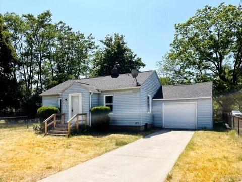 2645 Leboeuf St, Norton Shores, MI 49441
