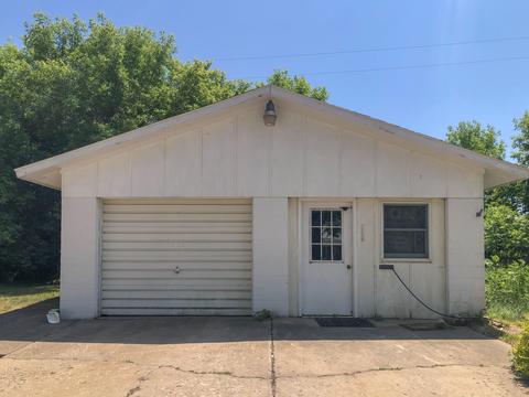 116 Main St, Blanchard, MI 49310 photo 4