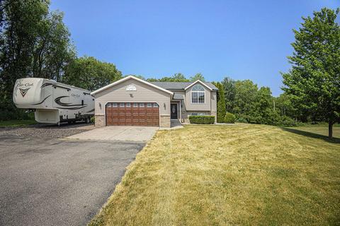 7549 Silver Ridge Dr, Rockford, MI 49341