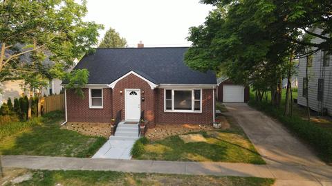 810 Court St, St. Joseph, MI 49085
