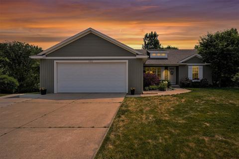 6222 Sheldon Dr, Hudsonville, MI 49426