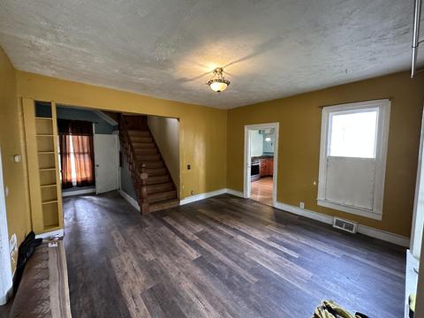 105 E Read St, Marcellus, MI 49067 photo 8