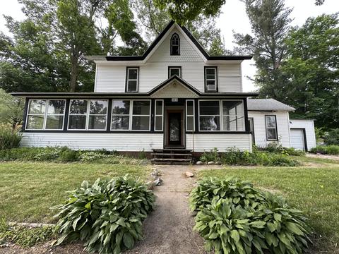 105 E Read St, Marcellus, MI 49067