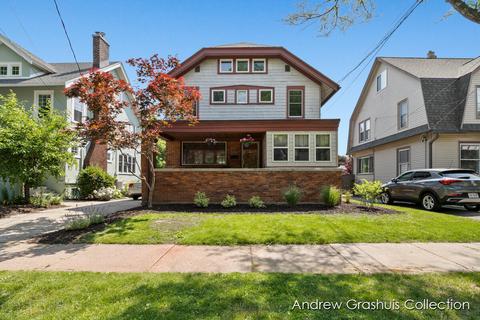 430 Rosewood Ave SE, Grand Rapids, MI 49506