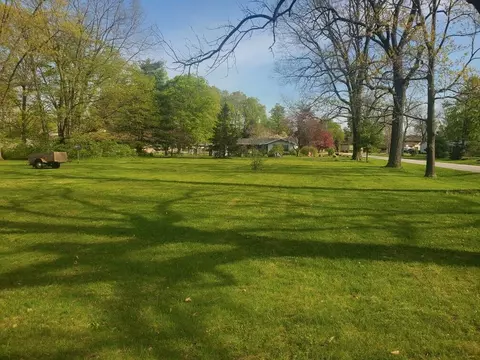 3827 Elm Dr, Berrien Springs, MI 49103