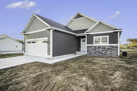2445 Bison Ln, Muskegon, MI 49444