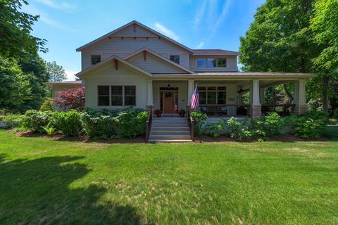 6944 Windwood Ln, Fennville, MI 49408