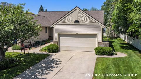 12 Summit Park Dr, Spring Lake, MI 49456