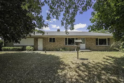 12679 Montcalm Ave NE, Greenville, MI 48838