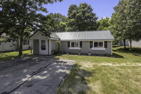 155 N 5th St NE, Cedar Springs, MI 49319