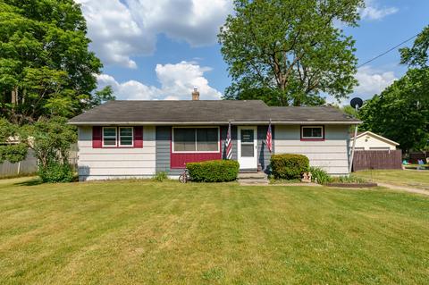 520 Ransom St, Augusta, MI 49012 photo 2