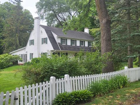 2150 Robinson Rd SE, East Grand Rapids, MI 49506