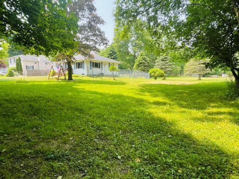 723 N Gordon St, Marshall, MI 49068 photo 3