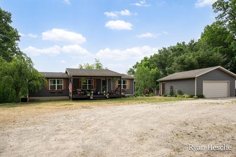 5840 Dumon Rd, Belding, MI 48809 photo 2