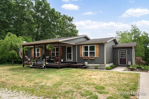 5840 Dumon Rd, Belding, MI 48809