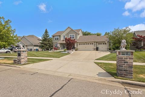 3669 Maplebrook Dr NW, Walker, MI 49534