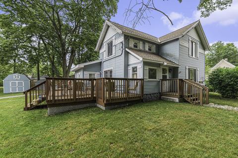 135 Linn St, Allegan, MI 49010