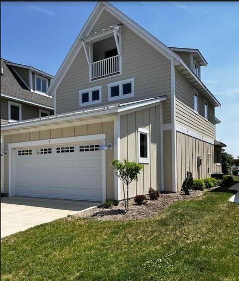 920 W Savidge St #10, Spring Lake, MI 49456