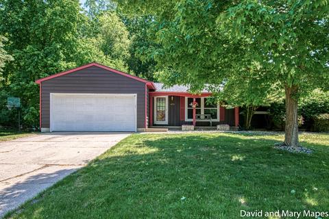 6792 Adaridge Dr SE, Ada, MI 49301