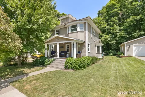 22 Center St, Saranac, MI 48881