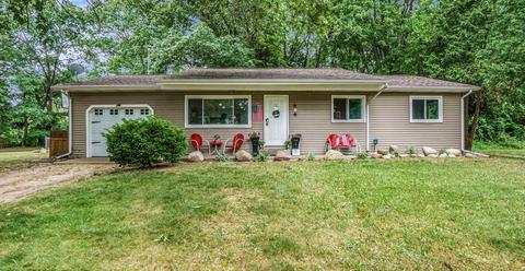 1100 Orchard Dr, Three Rivers, MI 49093