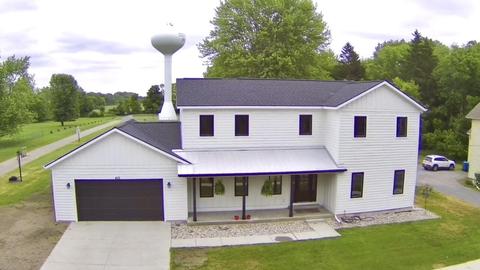410 East St, Coopersville, MI 49404
