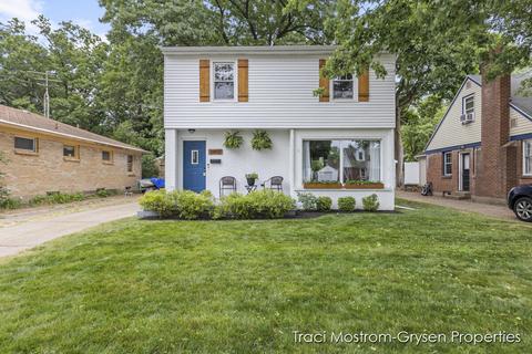 2602 Raymond Ave SE, Grand Rapids, MI 49507