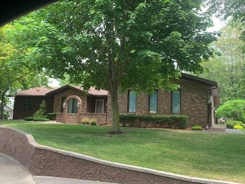 419 Kimber Ln, Holland, MI 49424