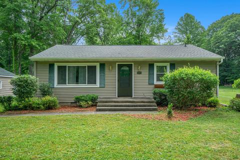 50077 38th St, Paw Paw, MI 49079