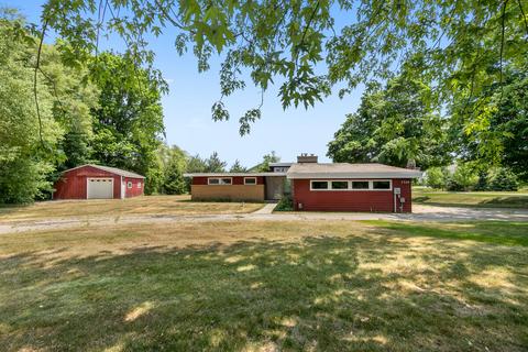 7320 Hanna Lake Ave SE, Caledonia, MI 49316