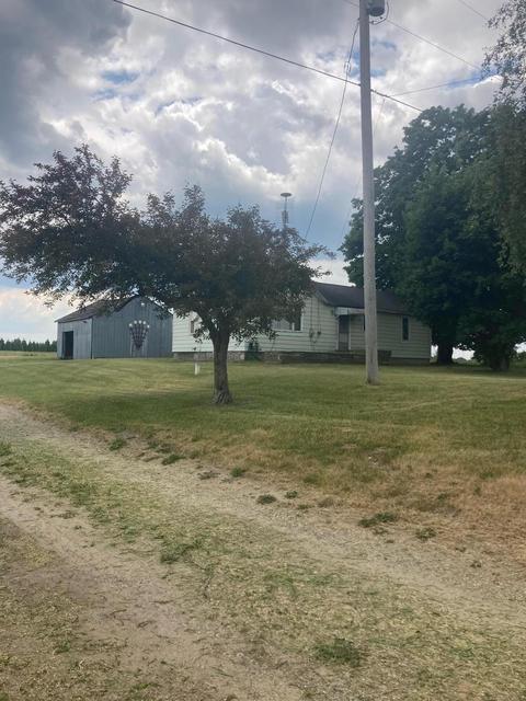 796 E Stanton Rd, Stanton, MI 48888