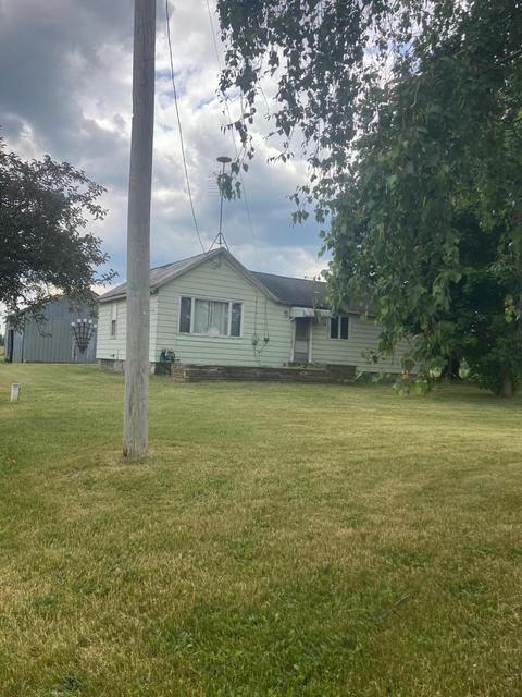 796 E Stanton Rd, Stanton, MI 48888 photo 2