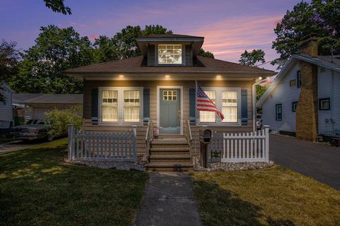 308 W 3rd St, Buchanan, MI 49107