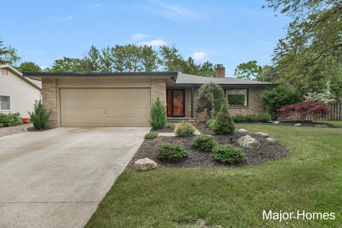 1846 Ranch Dr NW, Grand Rapids, MI 49504
