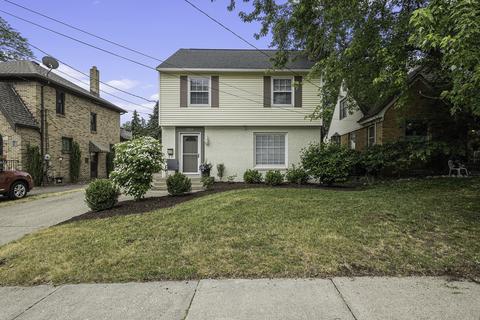 2453 Godwin Ave SE, Grand Rapids, MI 49507
